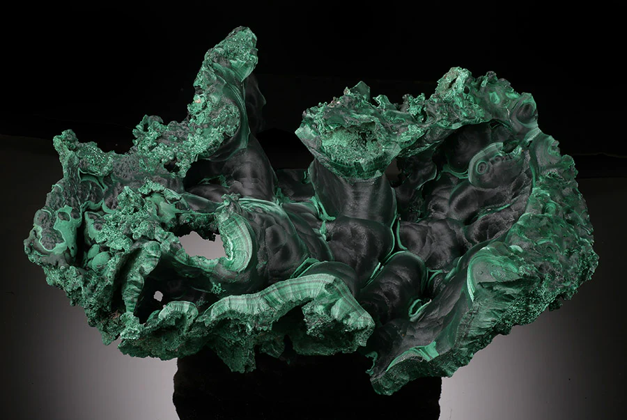 Museum-Quality Velvet Malachite - Image 4